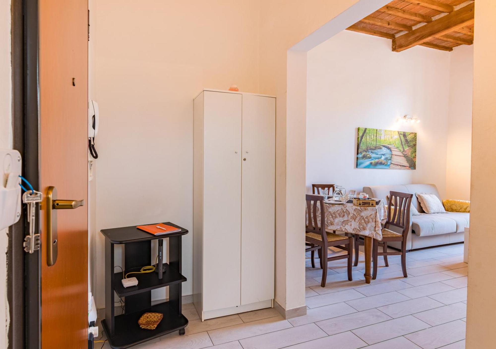 Casa Mya - Comodo appartamento vicino al porto Livorno Exterior foto